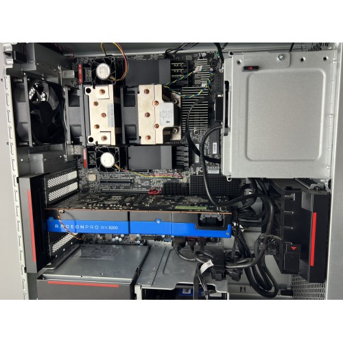 WORKSTATION Lenovo THINKSTATION P620 CPU AMD Ryzen Pro 3945WX 64GB Ram 512GB SSD + 2TB SSD GPU RADEON PRO WX8200 8GB WIN 10 PRO