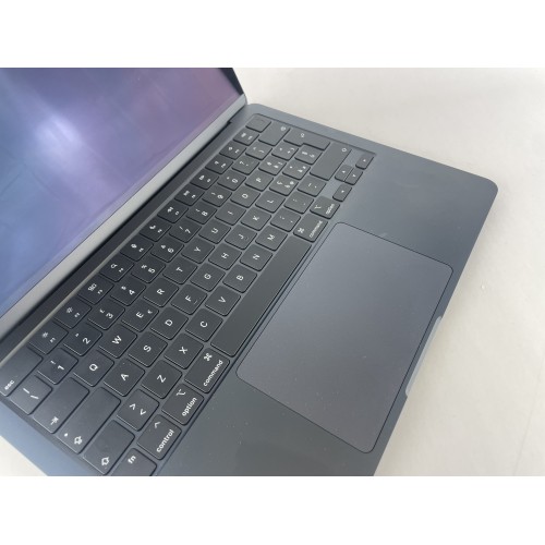 MacBook Air 13,6'' 2022 Chip Apple M2 8C CPU 10C GPU 16GB 1TB SSD A2681 MEZZANOTTE MLY33T/A CTO