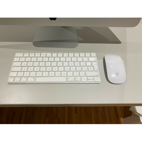 iMac 21.5" 2017 i5 2.3GHz Dual-Core 8GB 256GB SSD A1418